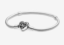  Pandora Moments Family Tree Heart 598827C01-17 bracelet
